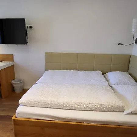 Tavcar Nocleg ze śniadaniem Lublana