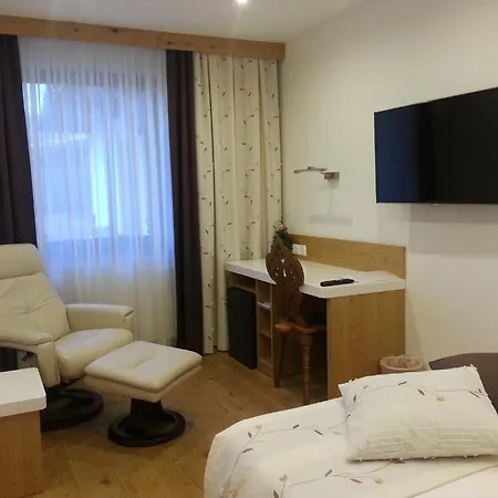 B&B Tavcar 3*