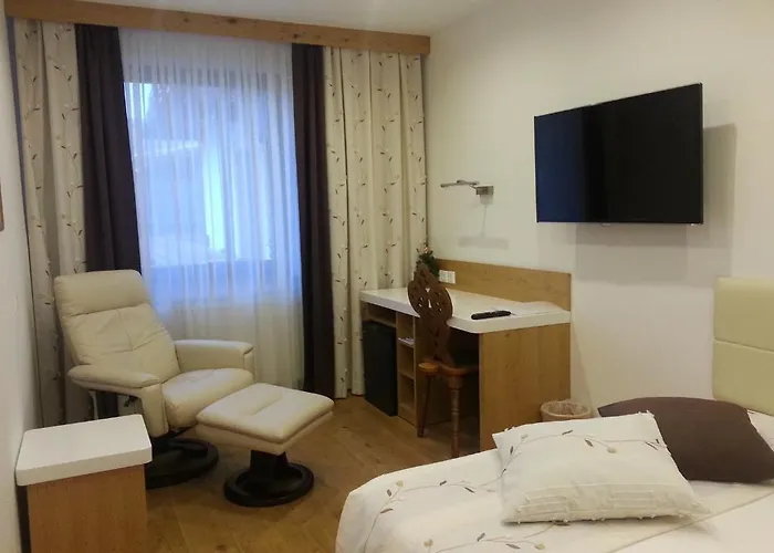 Bed & Breakfast Tavcar 3*